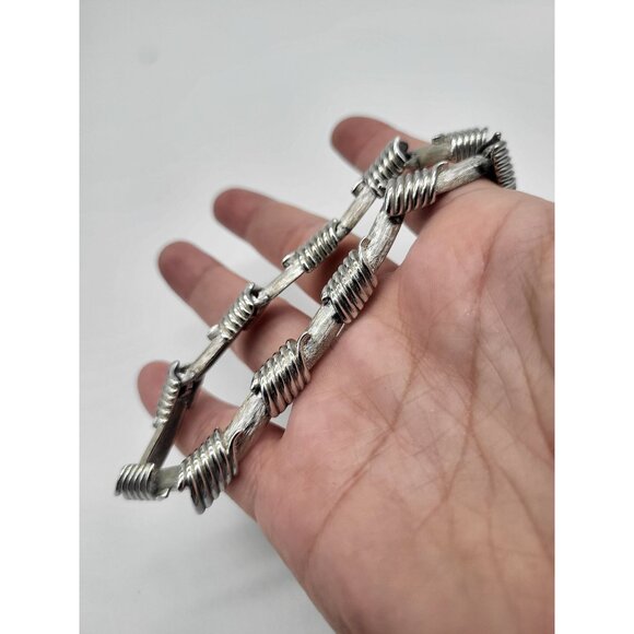 MONET Vintage Silver Tone Chain Choker Necklace Wrapped Coil Brushed - Picture 8 of 8